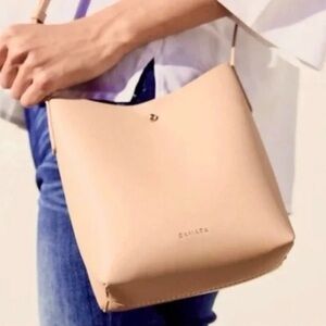 NWOT! Samara Bags Medium Shoulder Crossbody Nude Everyday Handbag Purse